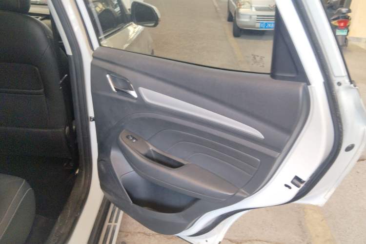 Used Roewe RX3 2018 1.6L CVT Internet Smart Edition Right Rear Door Interior