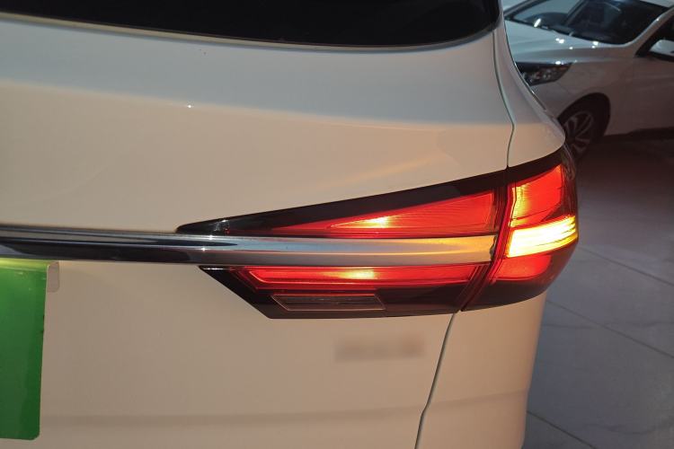 Used Roewe RX3 2018 1.6L Manual Internet Smart Edition Right Rear Taillight