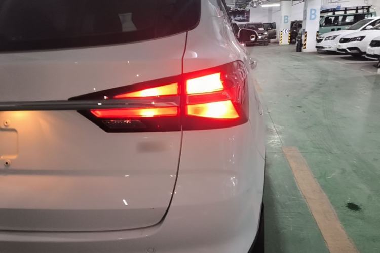 Used Roewe RX3 2018 1.6L CVT Flagship Edition Right Rear Taillight