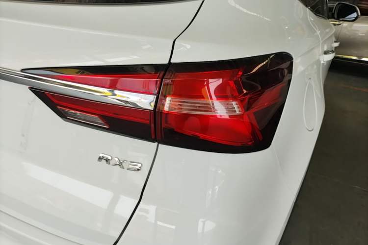 Used Roewe RX3 2018 1.6L CVT Flagship Edition Right Rear Taillight