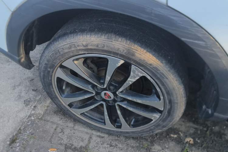 Used Roewe RX3 2018 1.6L CVT Flagship Edition Right Rear Wheel Hub