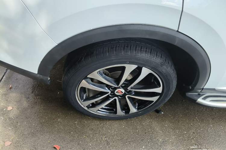 Used Roewe RX3 2018 1.6L CVT Flagship Edition Right Rear Wheel Hub