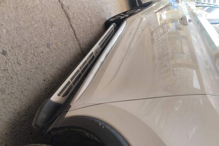 Used Roewe RX3 2018 1.6L CVT Internet Smart Edition Right Side Sill