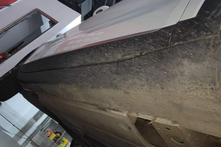 Used Roewe RX3 2018 1.6L Manual Internet Smart Edition Right Side Sill