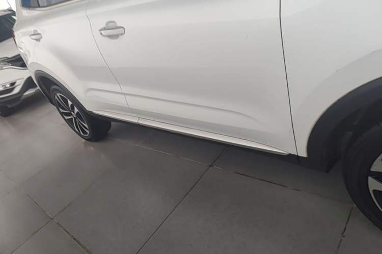 Used Roewe RX3 2018 1.6L CVT Flagship Edition Right Side Sill