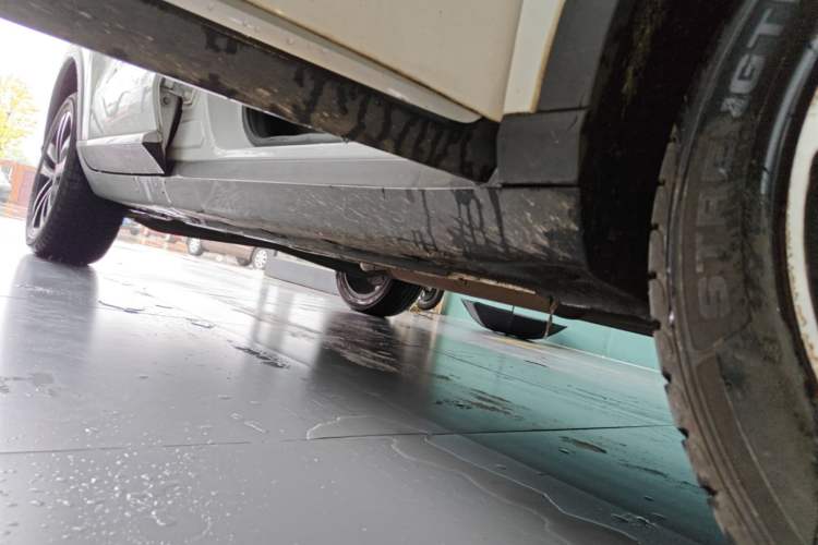 Used Roewe RX3 2018 1.6L CVT Flagship Edition Right Side Sill