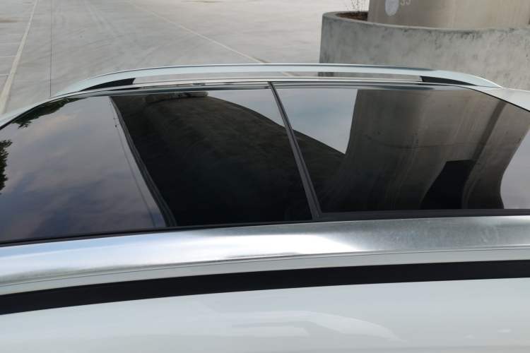 Used Roewe RX3 2018 1.6L Manual Flagship Edition Roof