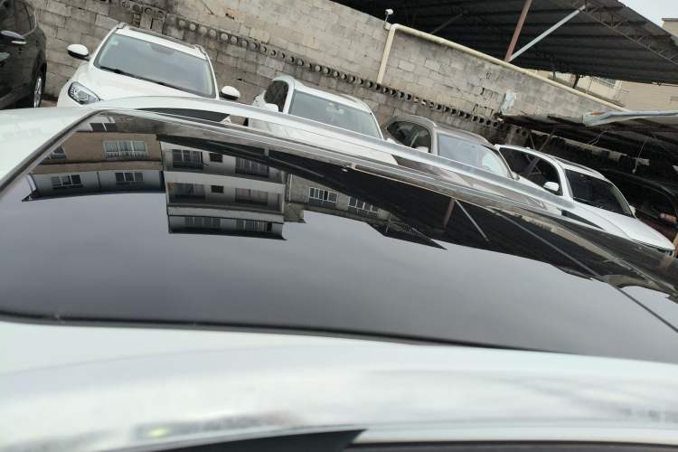 Used Roewe RX3 2018 1.6L Manual Flagship Edition Roof