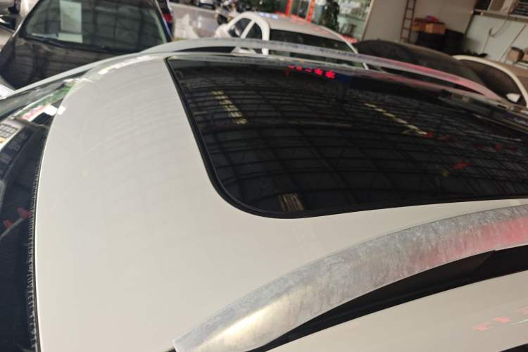 Used Roewe RX3 2018 1.6L CVT Flagship Edition Roof
