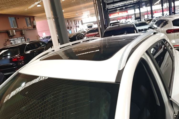 Used Roewe RX3 2018 18T Automatic Internet ZhiZun Edition Roof