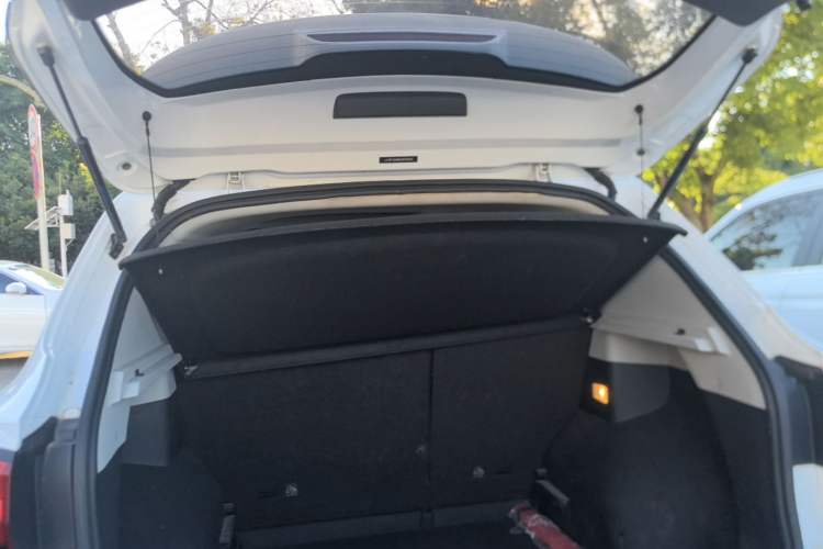 Used Roewe RX3 2018 1.6L CVT Flagship Edition Trunk