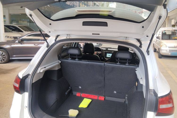 Used Roewe RX3 2018 1.6L CVT Internet Smart Edition Trunk