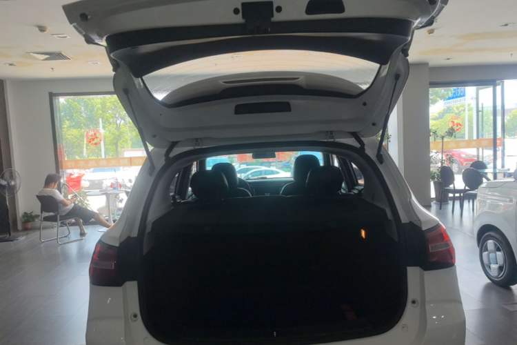Used Roewe RX3 2018 1.6L CVT Flagship Edition Trunk