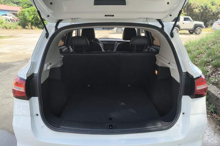Used Roewe RX3 2018 1.6L CVT Flagship Edition Trunk