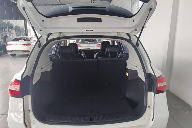 Used Roewe RX3 2018 1.6L CVT Flagship Edition Trunk