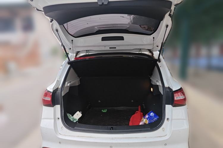 Used Roewe RX3 2018 1.6L Manual Entry-Level Model Trunk