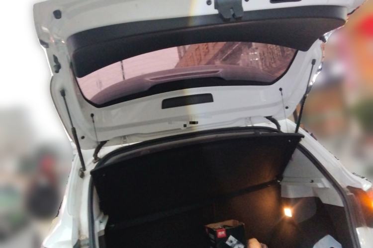 Used Roewe RX3 2018 1.6L Manual Flagship Edition Trunk