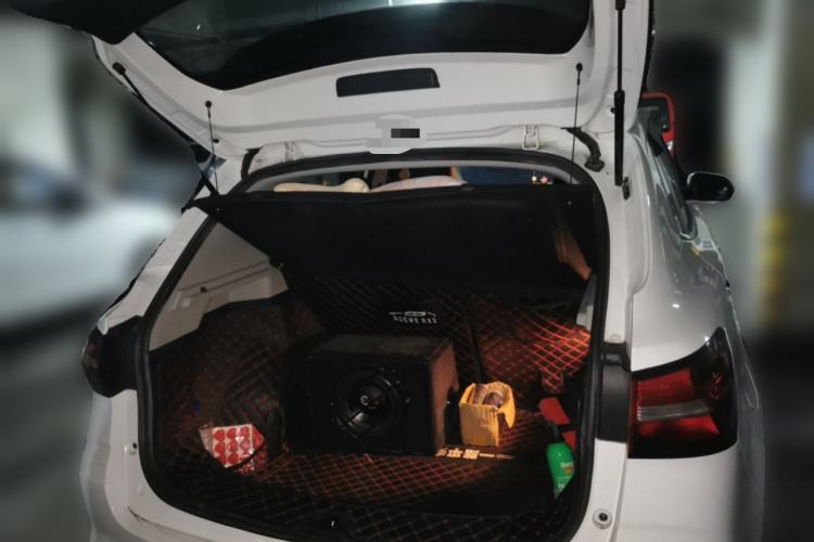 Used Roewe RX3 2018 1.6L CVT Flagship Edition Trunk