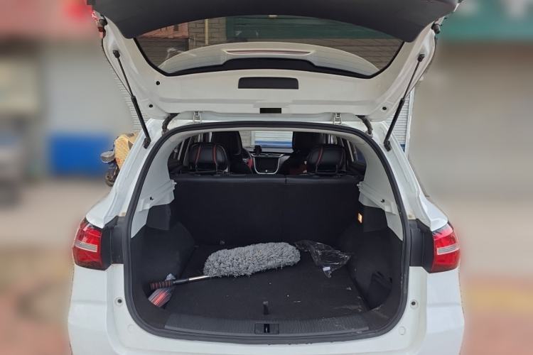 Used Roewe RX3 2018 1.6L Manual Flagship Edition Trunk