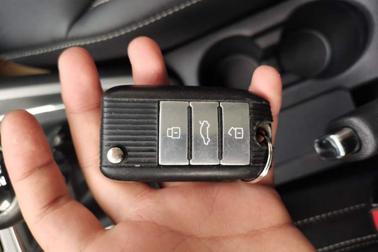 Used Roewe RX3 2018 1.6L Manual Flagship Edition Vehicle Key