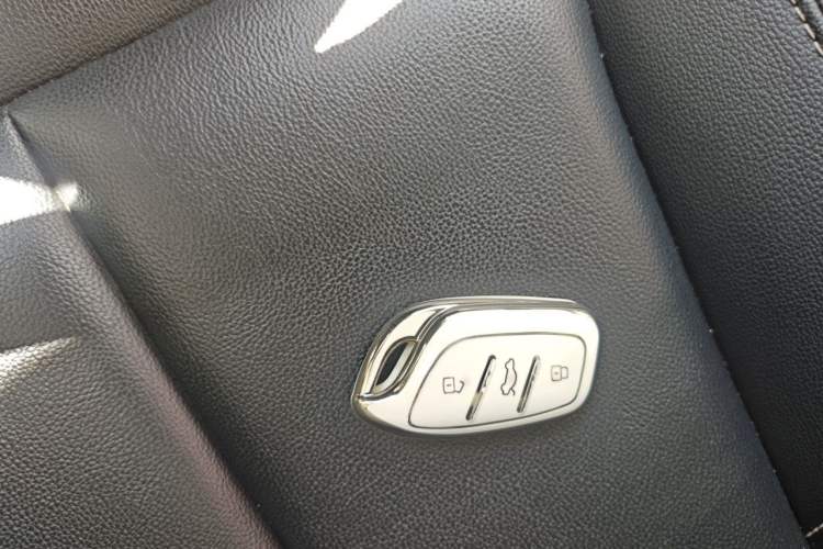 Used Roewe RX3 2018 1.6L CVT Internet Smart Edition Vehicle Key