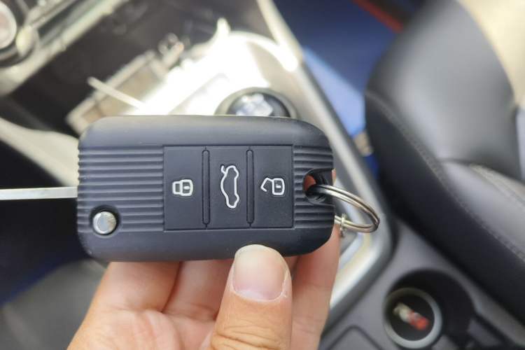 Used Roewe RX3 2018 1.6L Manual Flagship Edition Vehicle Key