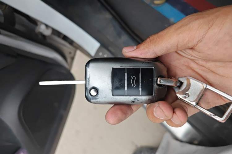 Used Roewe RX3 2018 1.6L Manual Entry-Level Model Vehicle Key