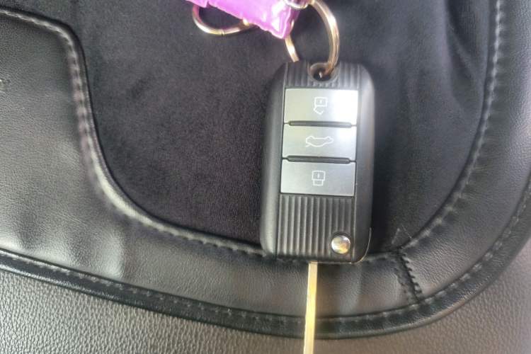 Used Roewe RX3 2018 1.6L Manual Internet Smart Edition Vehicle Key