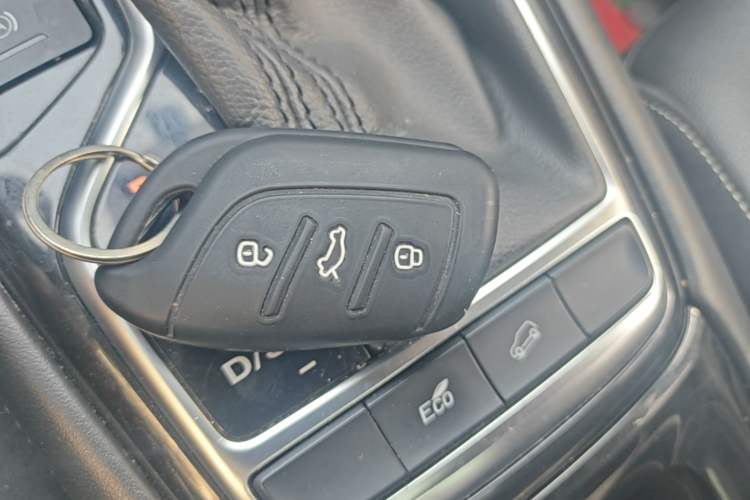 Used Roewe RX3 2018 18T Automatic Flagship Model Vehicle Key