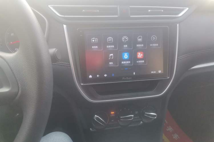 Used Roewe RX3 2020 1.6L Manual - Ultra-Fresh Entry Version Audio And AC Panel