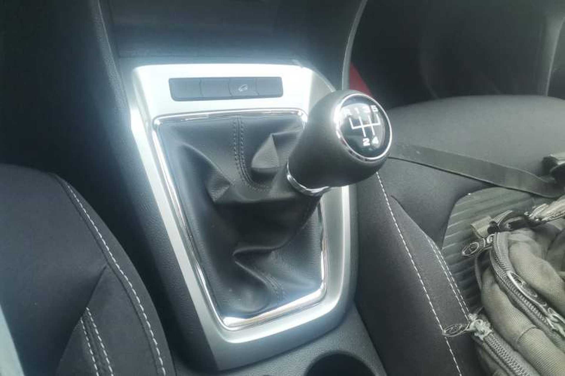 Used Roewe RX3 2020 1.6L Manual - Ultra-Fresh Entry Version Gear Lever