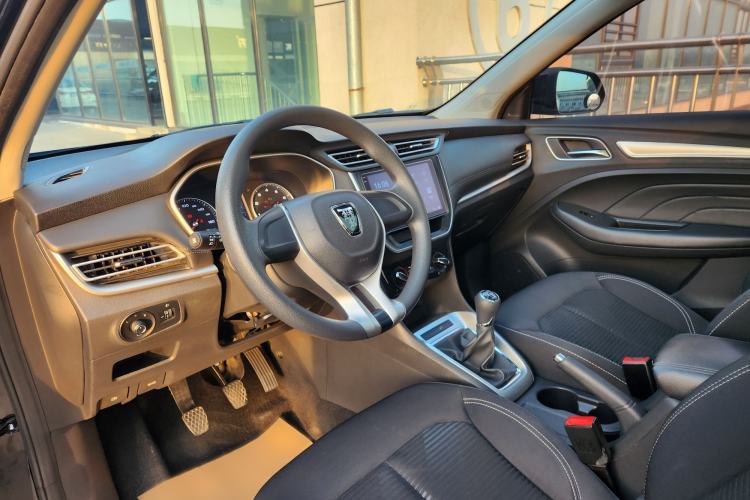 Used Roewe RX3 2020 1.6L Manual - Ultra-Fresh Entry Version Interior 2