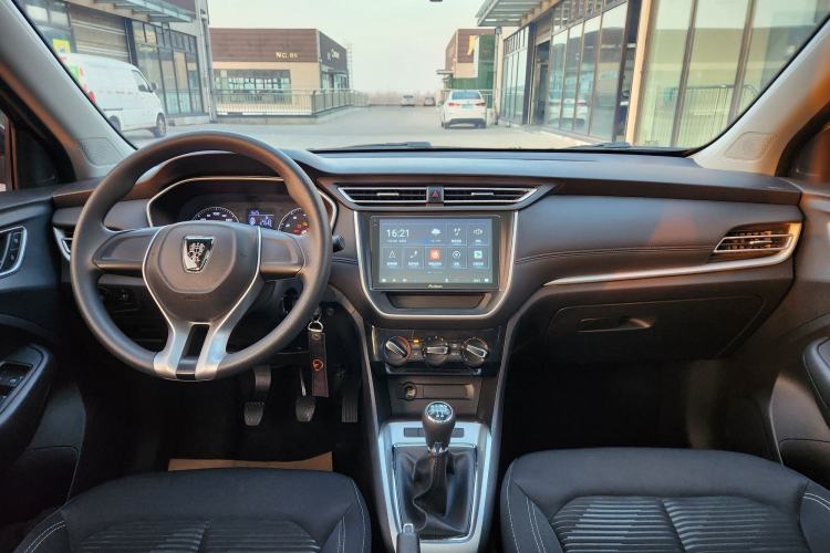 Used Roewe RX3 2020 1.6L Manual - Ultra-Fresh Entry Version Interior 4