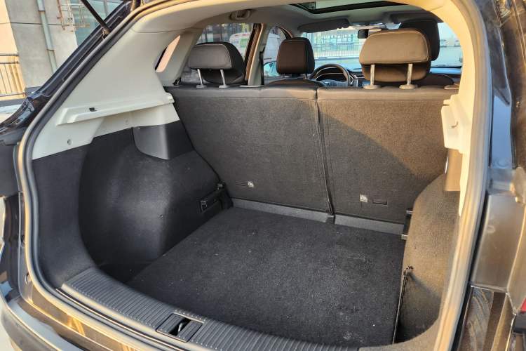 Used Roewe RX3 2020 1.6L Manual - Ultra-Fresh Entry Version Interior 7