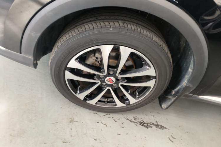 Used Roewe RX3 2020 1.6L Manual 4G Connect Super-Fresh Elite Edition Left Front Wheel Hub