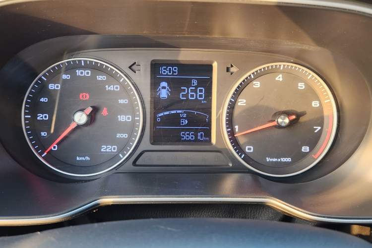 Used Roewe RX3 2020 1.6L Manual - Ultra-Fresh Entry Version Odometer Close Up
