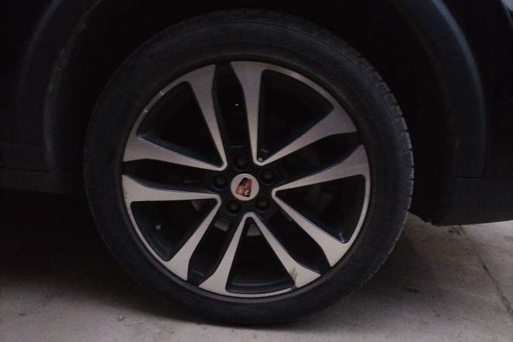 Used Roewe RX3 2020 1.6L Manual 4G Connect Super-Fresh Elite Edition Right Front Wheel Hub