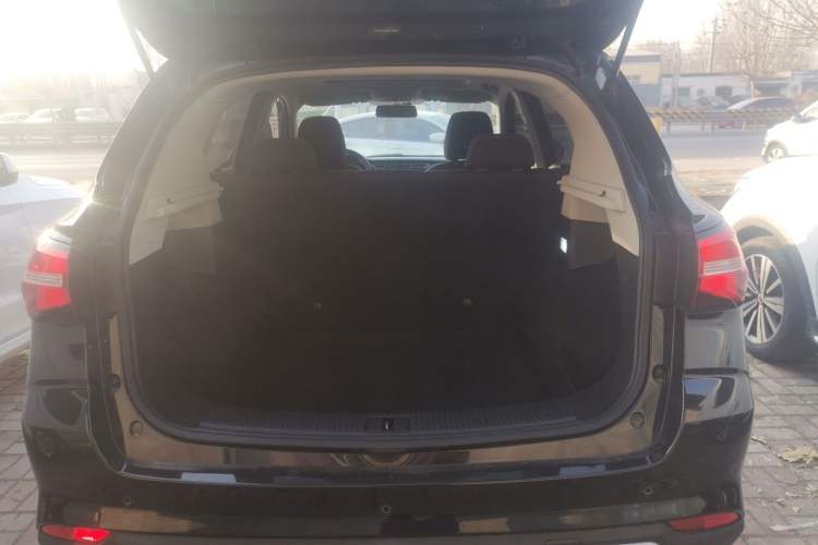 Used Roewe RX3 2020 1.6L Manual - Ultra-Fresh Entry Version Trunk