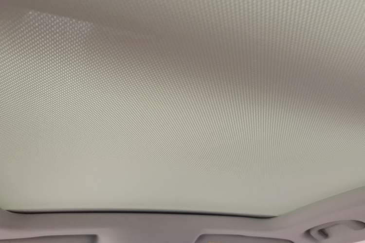 Used Roewe RX3 2020 1.6L CVT 4G Connected Ultra-Cool Flagship Edition Headliner