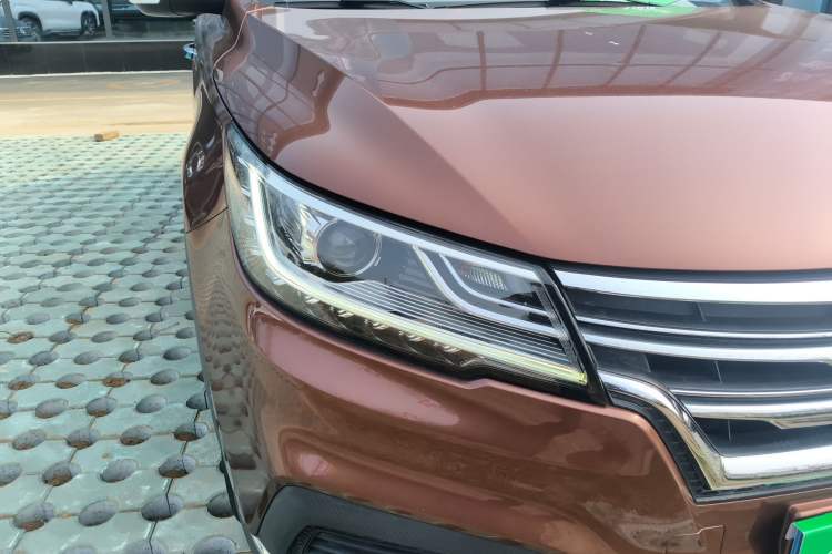 Used Roewe RX3 2020 1.6L Manual 4G Connect Super-Fresh Elite Edition Right Front Headlight