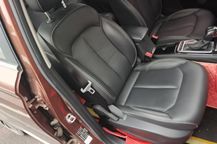 Used Roewe RX3 2020 1.6L CVT 4G Connected Ultra-Cool Flagship Edition Right Front Seat