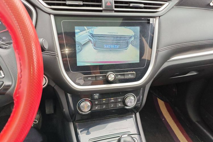 Used Roewe RX3 2020 1.6L CVT 4G Connected Ultra-Cool Flagship Edition Audio And AC Panel