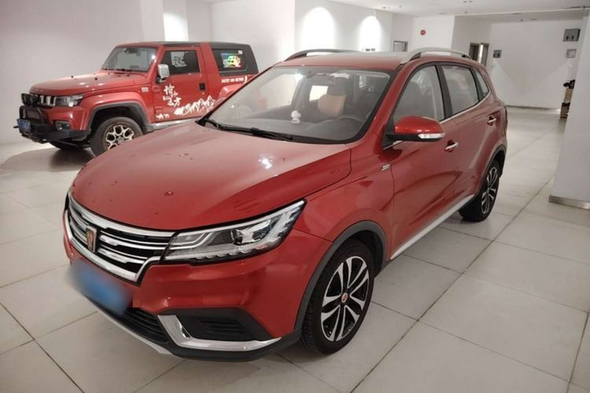 Used Roewe RX3 2020 1.6L CVT 4G Connected Ultra-Cool Flagship Edition Front Left 45 Deg