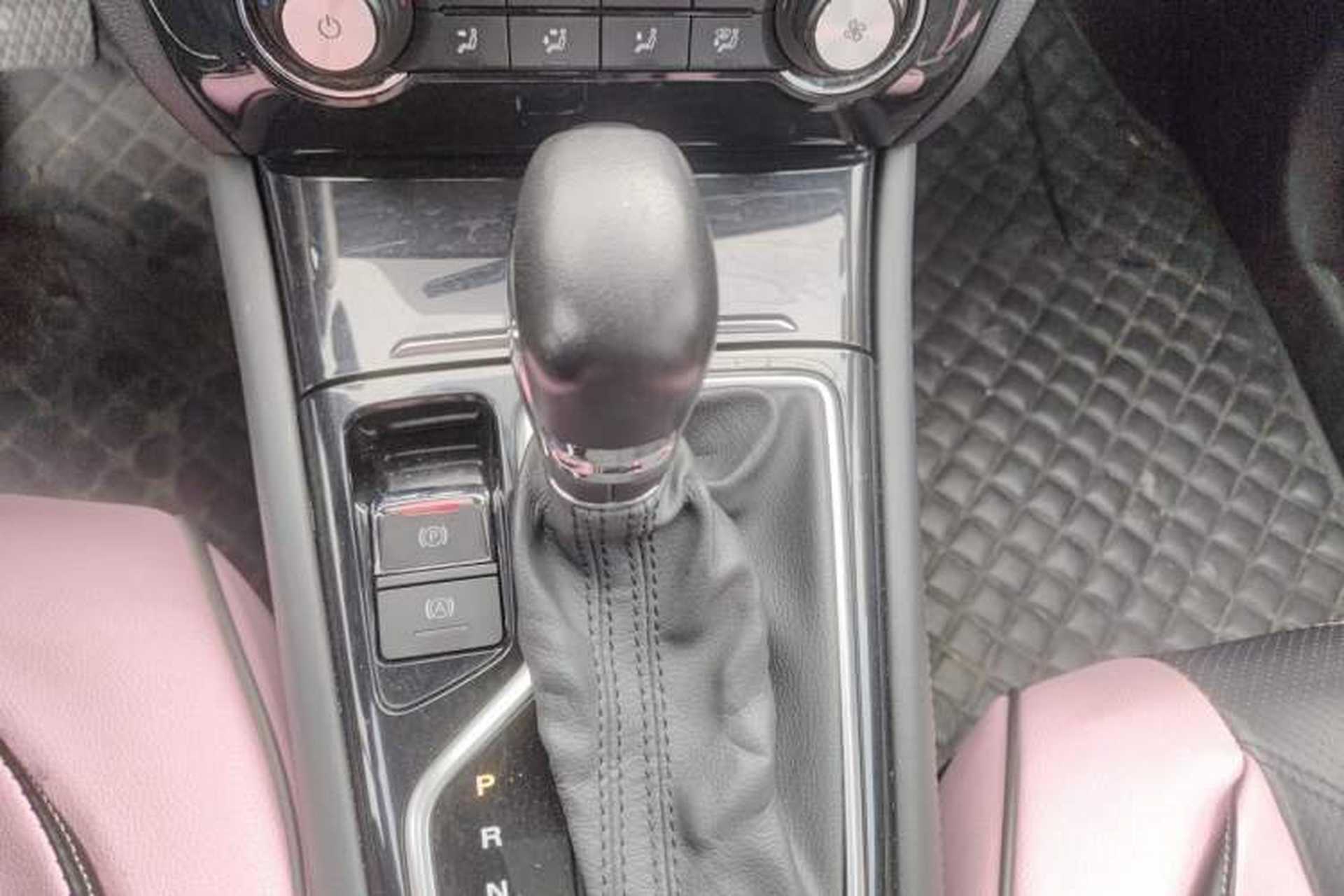 Used Roewe RX3 2020 1.6L CVT 4G Connected Ultra-Fun Elite Edition Gear Lever