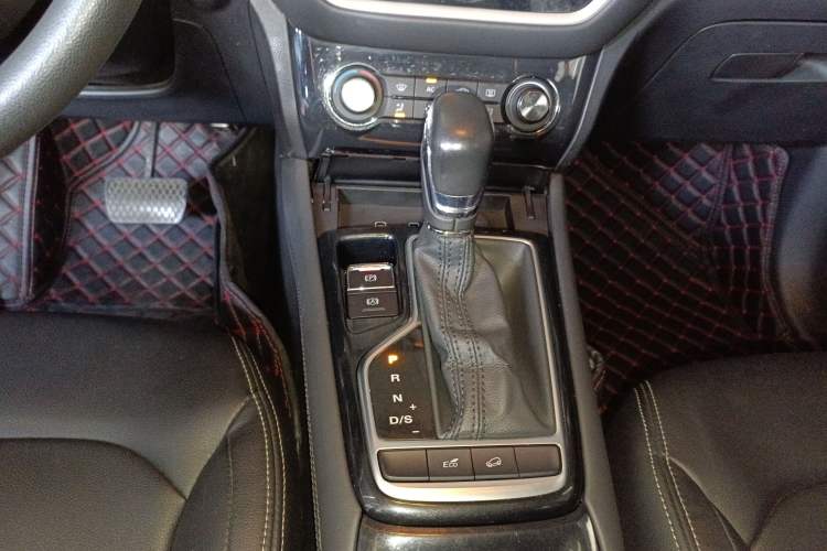 Used Roewe RX3 2020 1.6L CVT 4G Connected Ultra-Fun Elite Edition Gear Lever