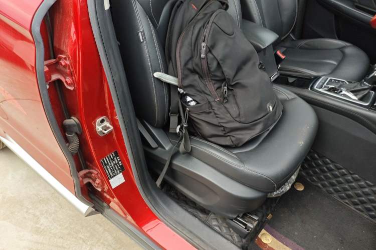 Used Roewe RX3 2020 1.6L CVT 4G Connected Ultra-Cool Flagship Edition Right Front Seat
