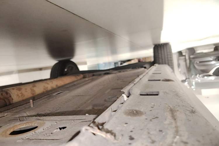 Used Roewe RX3 2020 1.6L CVT 4G Connected Ultra-Cool Flagship Edition Right Side Sill
