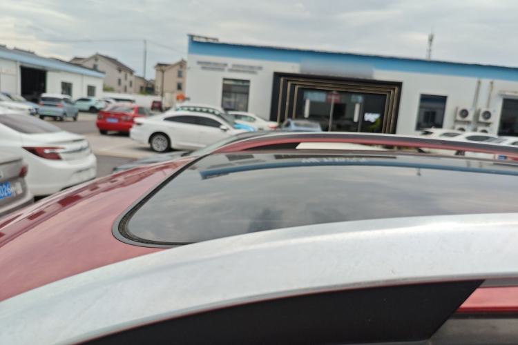 Used Roewe RX3 2020 1.6L CVT 4G Connected Ultra-Cool Flagship Edition Roof