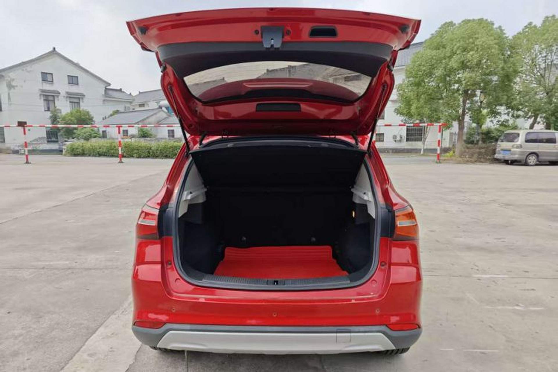 Used Roewe RX3 2020 1.6L CVT 4G Connected Ultra-Cool Flagship Edition Trunk