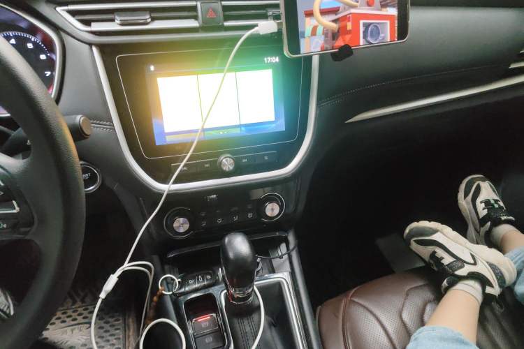 Used Roewe RX3 2020 1.6L CVT 4G Connected Ultra-Fun Elite Edition Audio And AC Panel
